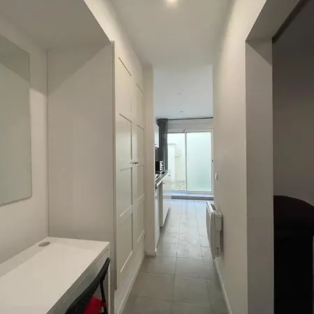 2 Lits - Parking - Proche Gare アパート フォンテーヌブロー